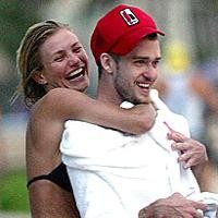 Justin Lirik Wanita Lain, Cameron Nangis